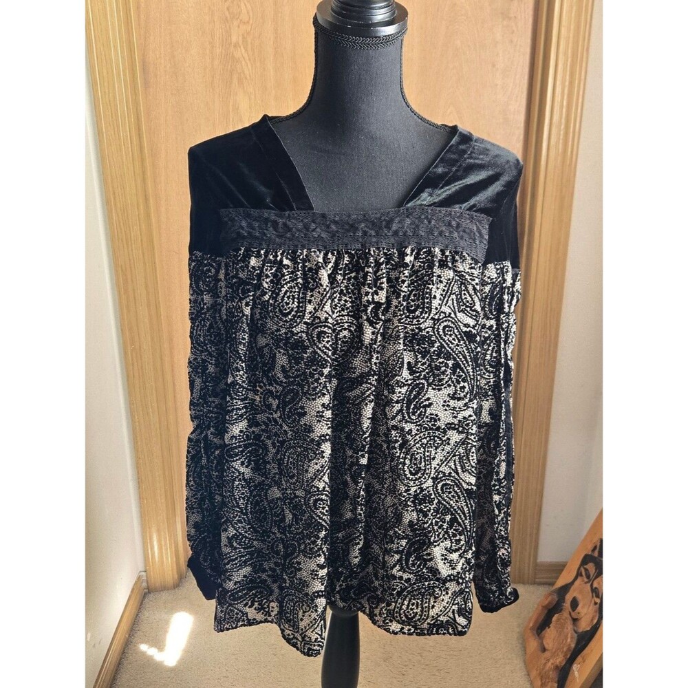 Sundance Silk Blend Black and Grey Velvet Paisley Burnout Blouse